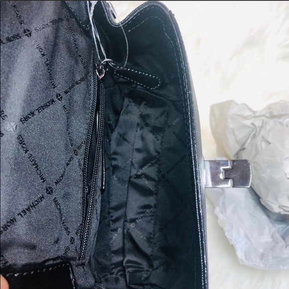 Super rare!!!!! Michael Kors Tina small